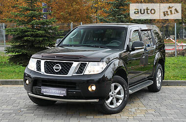 Nissan Pathfinder  2012