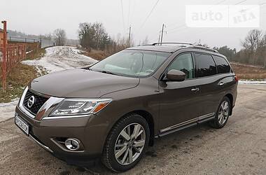 Nissan Pathfinder PLATINUM 2015