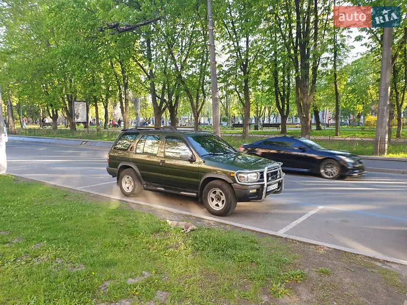 Nissan Pathfinder 1999