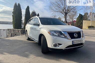 Nissan Pathfinder  2015