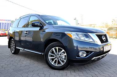 Nissan Pathfinder 4wd 2016