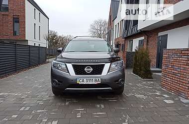 Nissan Pathfinder 4WD 2015