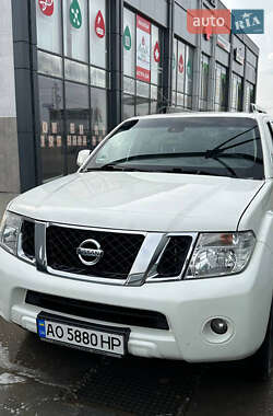 Nissan Pathfinder  2011