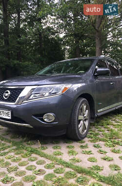 Nissan Pathfinder  2013