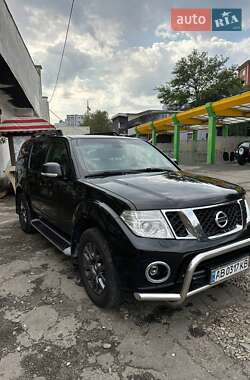 Nissan Pathfinder  2011