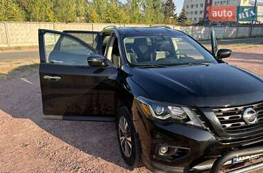 Nissan Pathfinder  2017