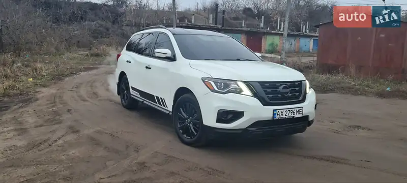 Nissan Pathfinder 2018