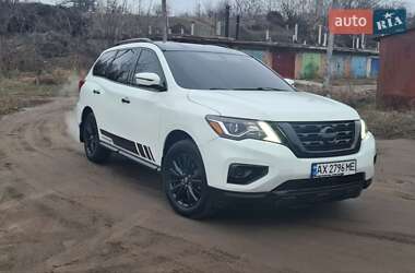 Nissan Pathfinder  2018