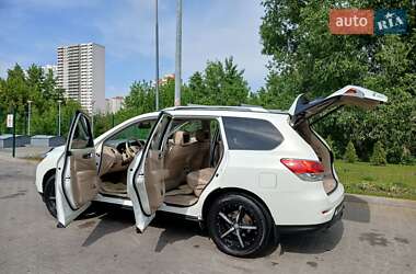 Nissan Pathfinder  2012