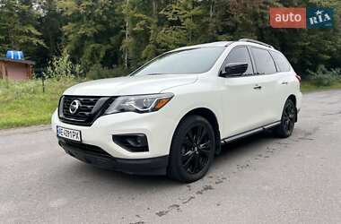 Nissan Pathfinder  2017