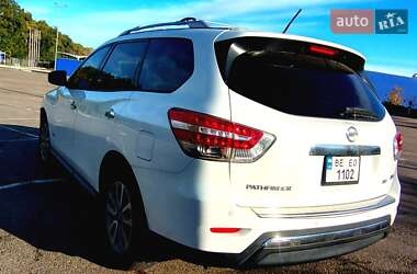 Nissan Pathfinder  2013