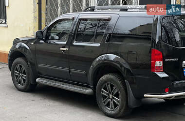 Nissan Pathfinder 2006