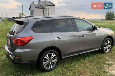 Nissan Pathfinder  2017