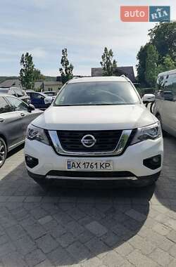 Nissan Pathfinder 2018