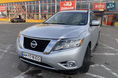 Nissan Pathfinder PLATINUM 2014