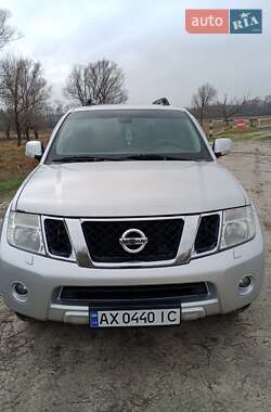 Nissan Pathfinder  2012