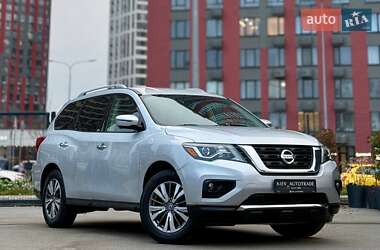 Nissan Pathfinder 2019