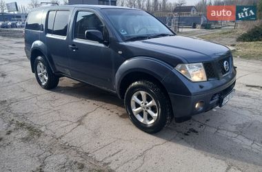 Nissan Pathfinder  2005