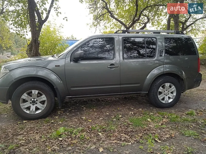 Nissan Pathfinder 2005