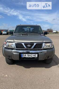 Nissan Patrol  2000