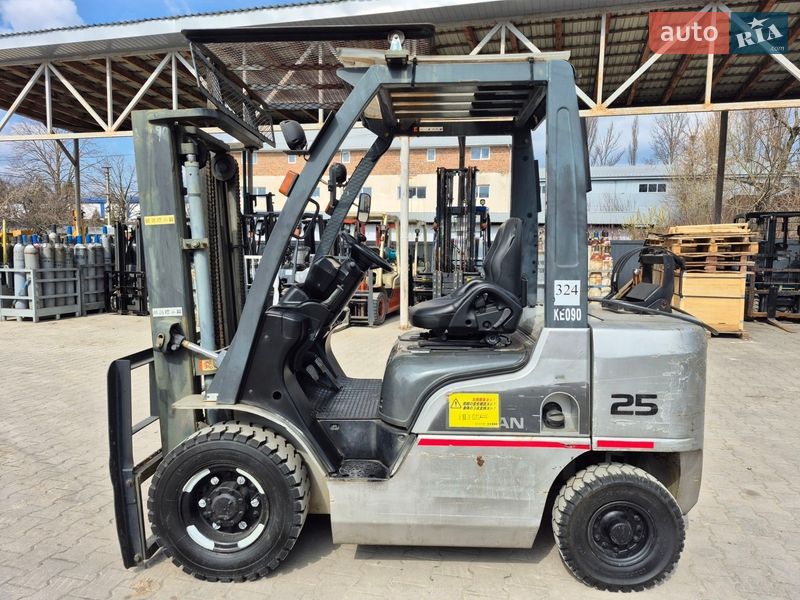 Спецтехніка Nissan PH