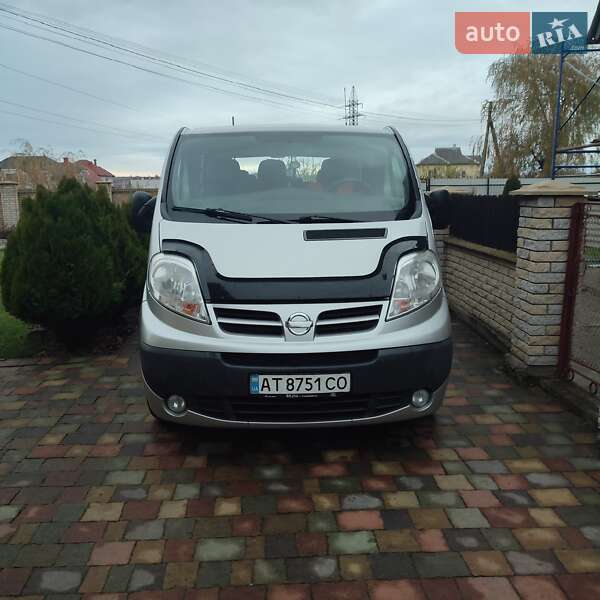 Седан Nissan Primastar