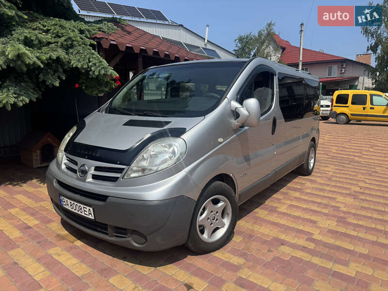 Минивэн Nissan Primastar
