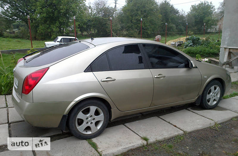 Лифтбек Nissan Primera