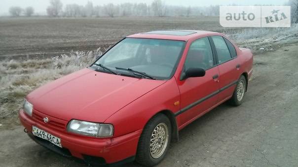 Nissan Primera 1993 года