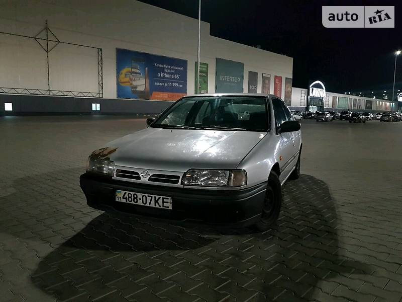 Nissan Primera 1992 года
