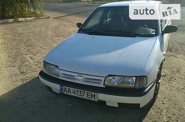 Nissan Primera P10 1992