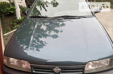 Nissan Primera  1993
