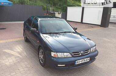 Nissan Primera  1998