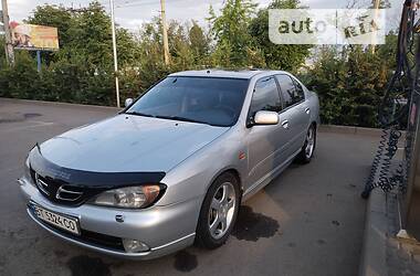 Nissan Primera  2001