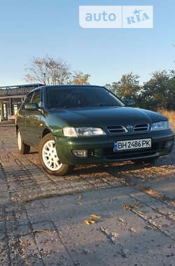 Nissan Primera  1998