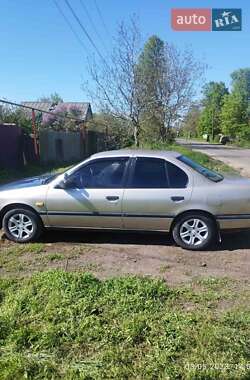 Nissan Primera  1992