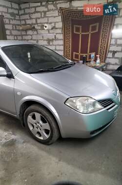 Nissan Primera  2003
