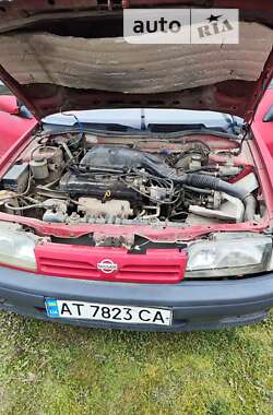 Nissan Primera  1992