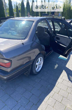 Nissan Primera  1993