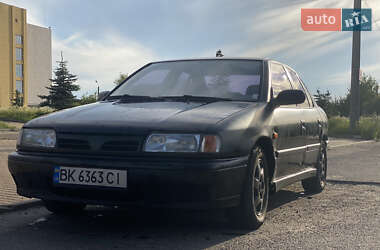 Nissan Primera  1993