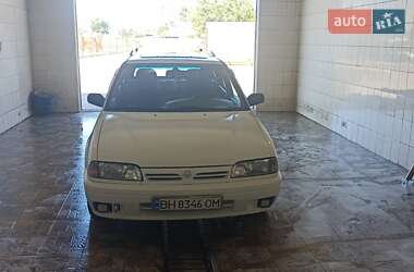 Nissan Primera  1990