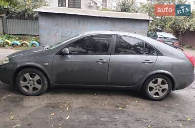 Nissan Primera  2002