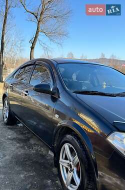 Nissan Primera  2006