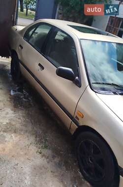 Nissan Primera  1991