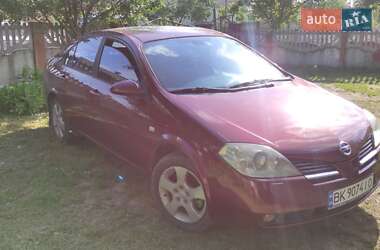 Nissan Primera  2003
