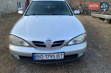 Nissan Primera  2001