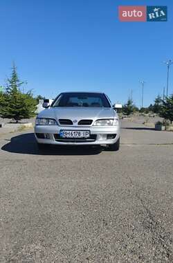 Nissan Primera  1997