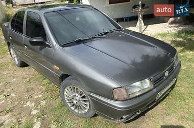 Nissan Primera  1993