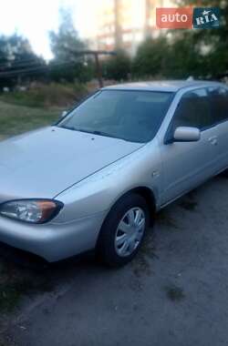 Nissan Primera  1999