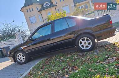 Nissan Primera  1994